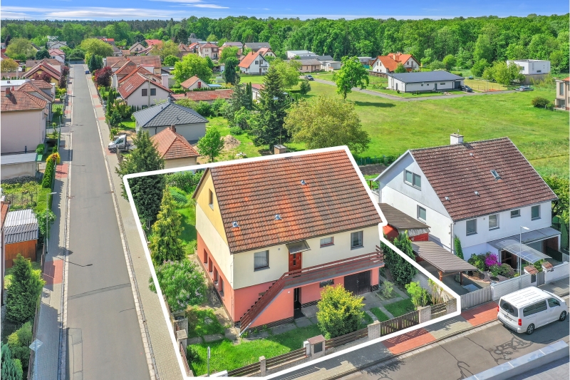 Rodinný dům se dvěma byty v Čeperce